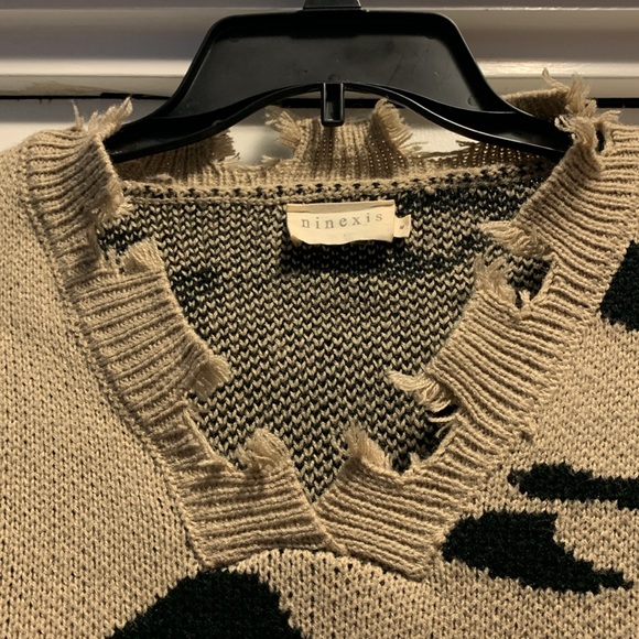 Ninexis Leopard Distressed Sweater - Picture 3 of 5